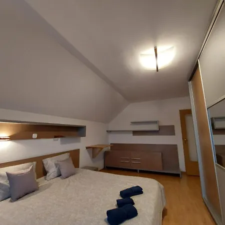 Penthouse Residence Apartman *